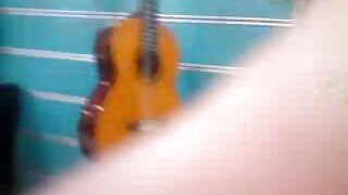 Cah ayu iku dilat dheweke gedhe dildo