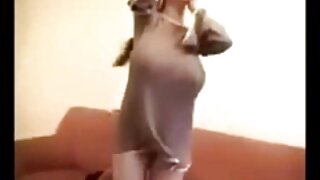 Cantik brunette milf bojo dijupuk ing video dening lusty bojomu lan nuduhake ing web