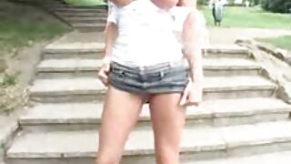 Cah ayu ing panas putih lingerie nitih dheweke wong